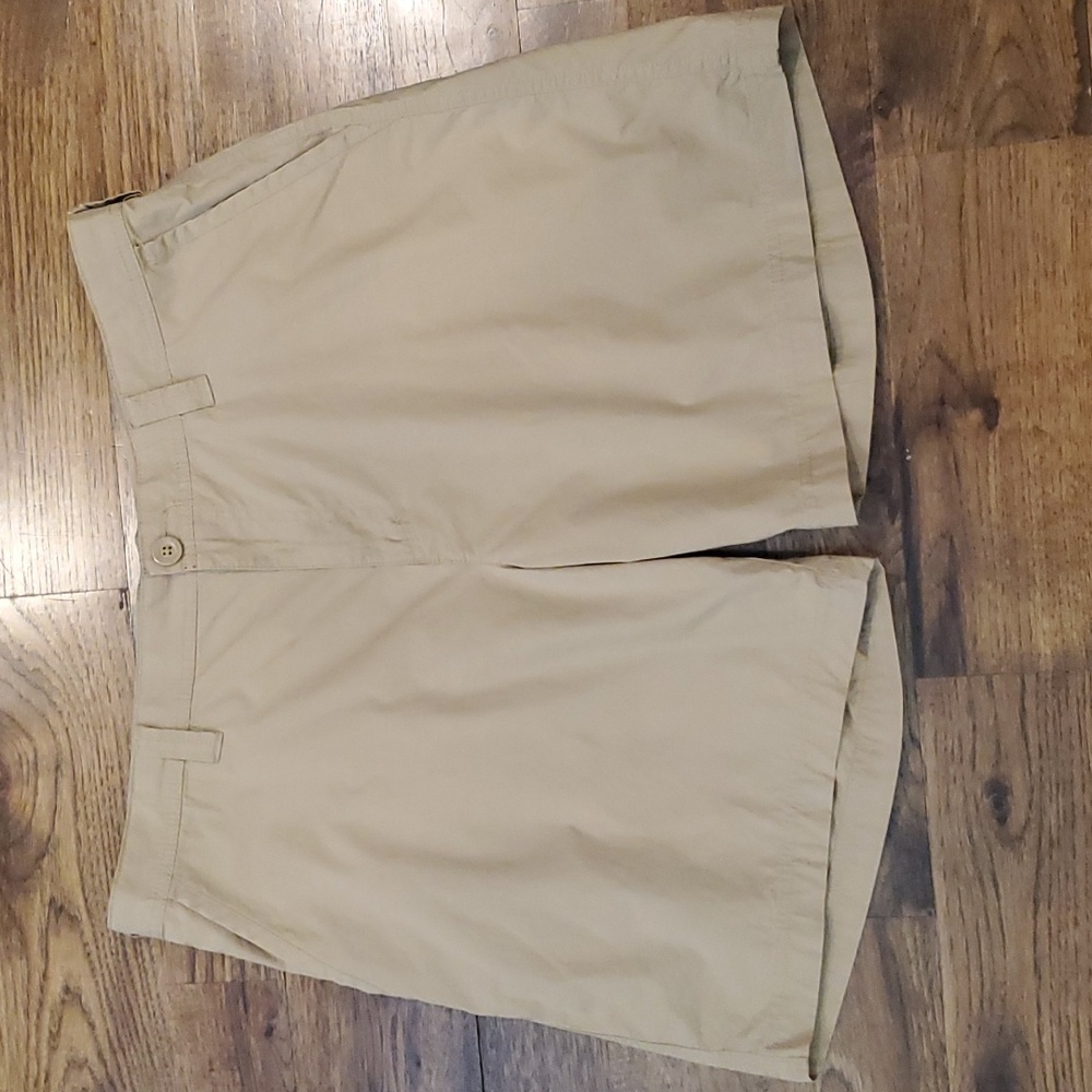 Mens Columbia beige flat front chino shorts size 38